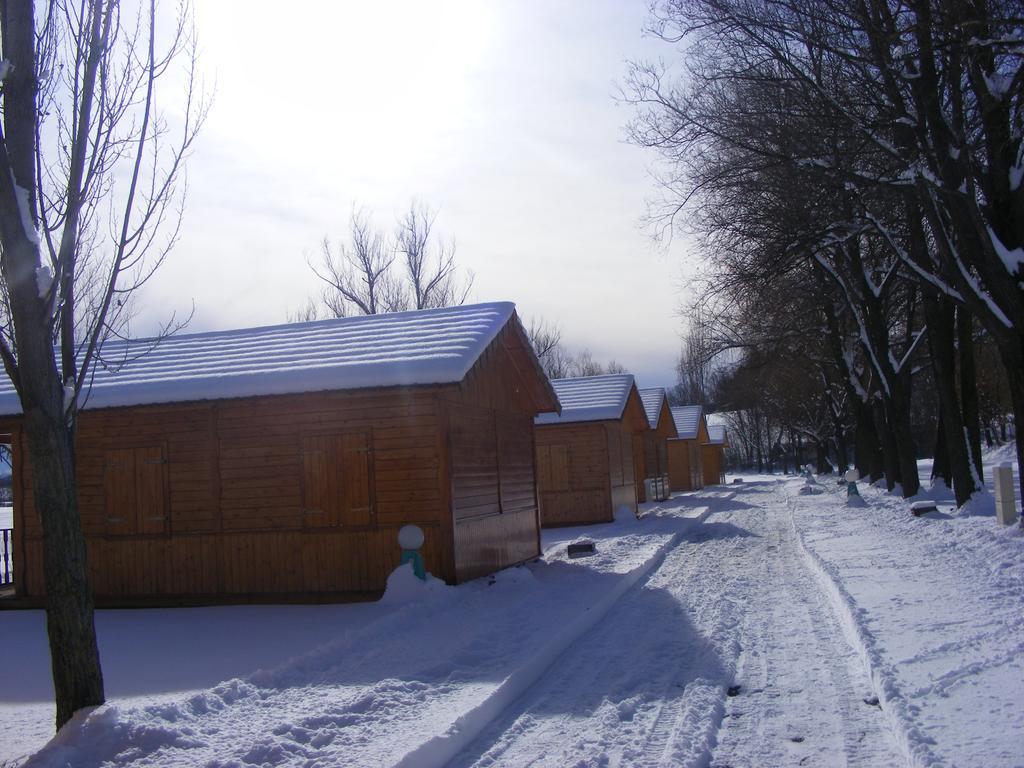 Camping La Motte Flottante La Freissinouse Екстер'єр фото