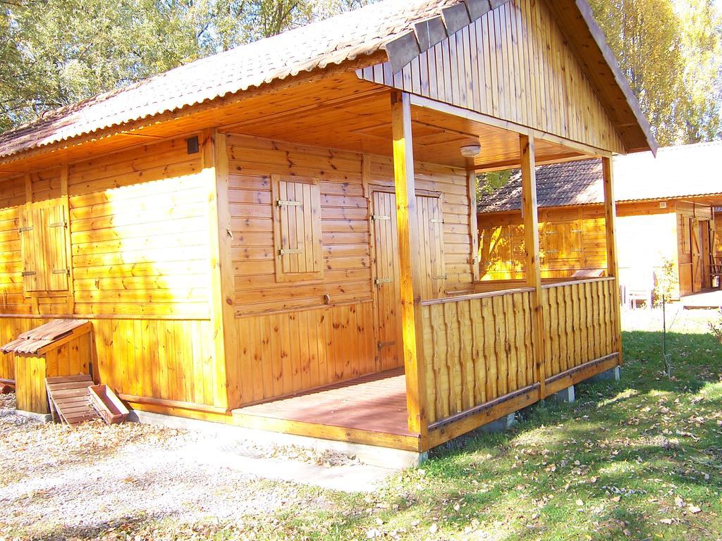 Camping La Motte Flottante La Freissinouse Екстер'єр фото