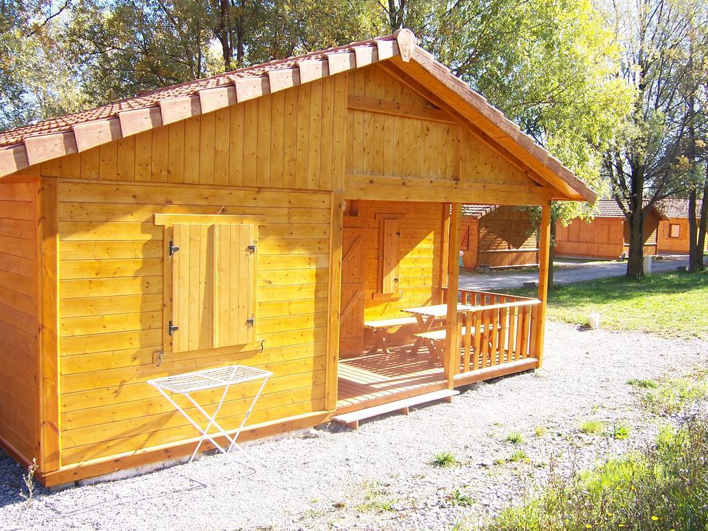 Camping La Motte Flottante La Freissinouse Екстер'єр фото