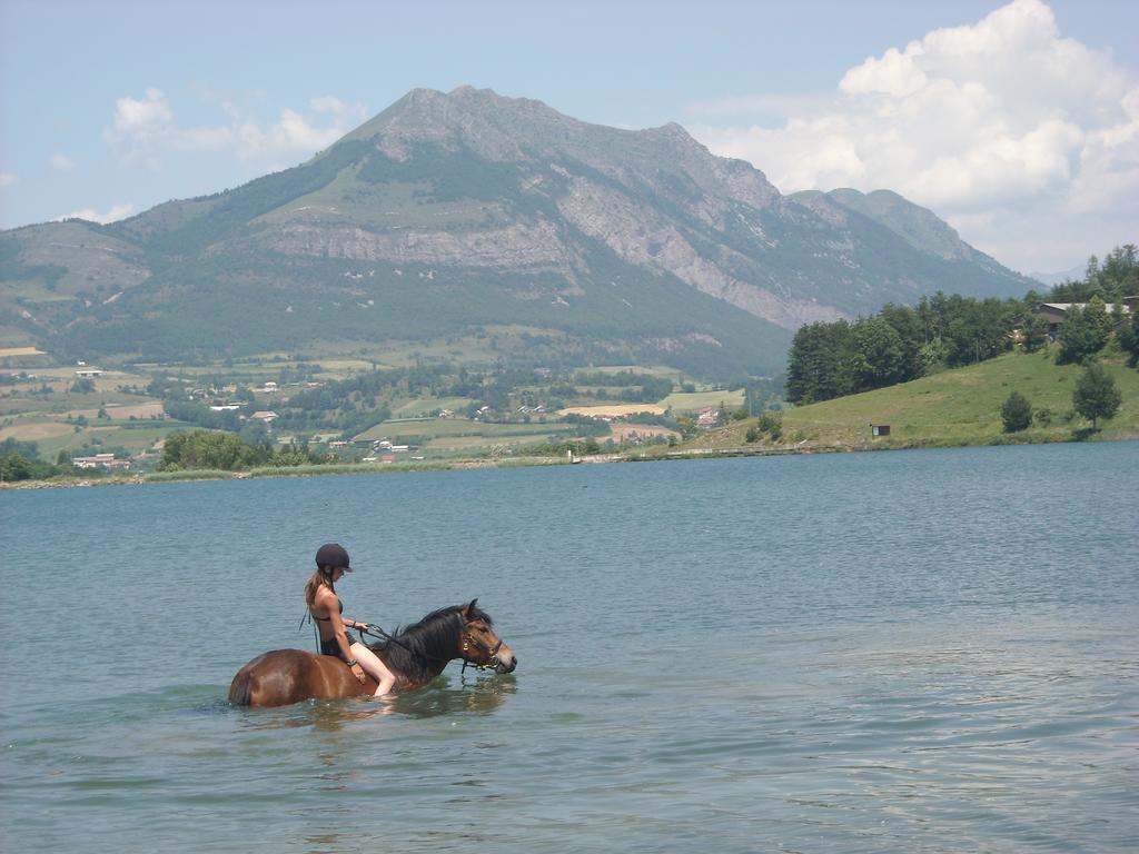 Camping La Motte Flottante La Freissinouse Екстер'єр фото