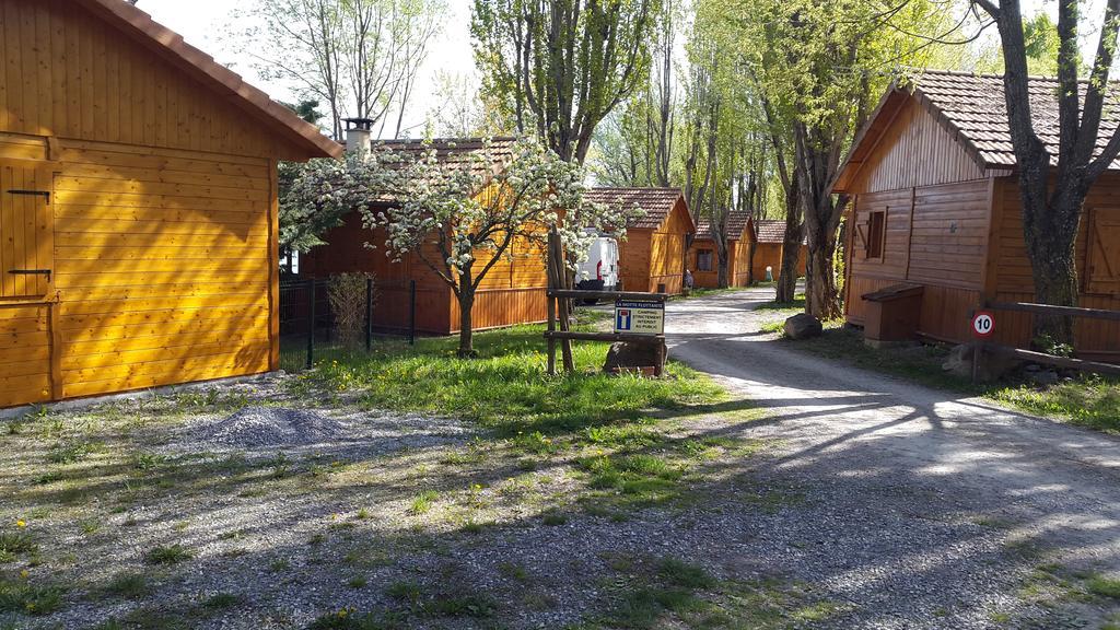 Camping La Motte Flottante La Freissinouse Екстер'єр фото