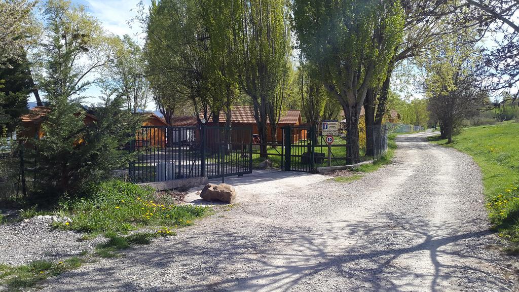 Camping La Motte Flottante La Freissinouse Екстер'єр фото